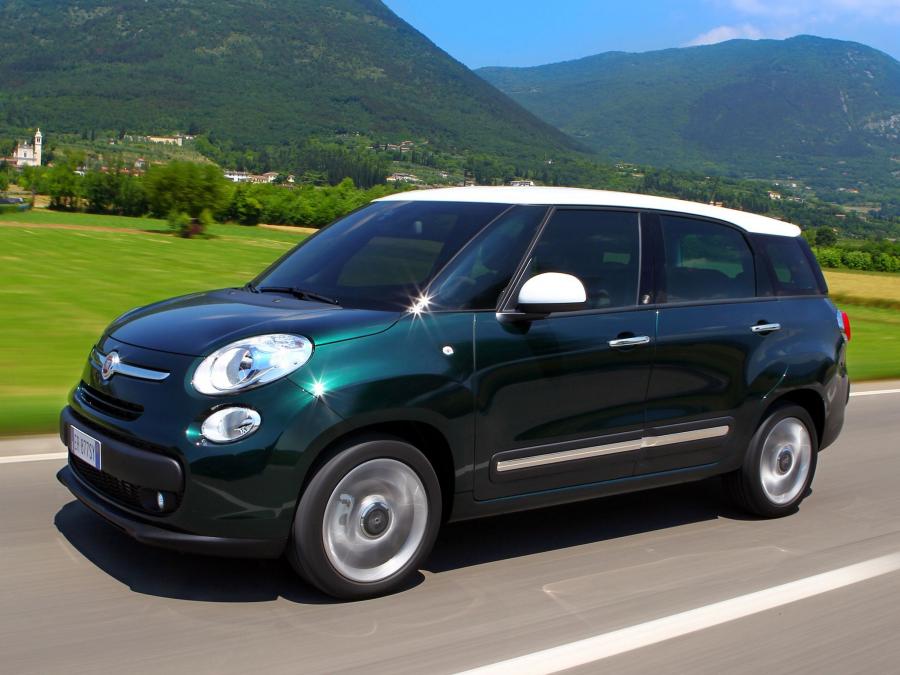  Fiat 500L Living 2013 года  (фото 11 из 34)